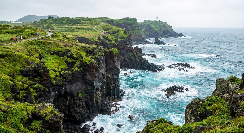Сеул: современный мегаполис с небоскрёбами и городской архитектурой.